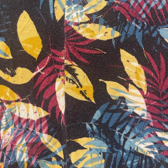 Lane Bryant Sleeveless V Neck Tank Sz 26/28 - Picture 4 of 5